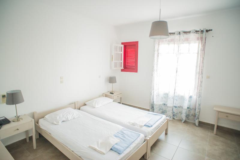 Ostria Hotel & Apartments Gávrio Kültér fotó