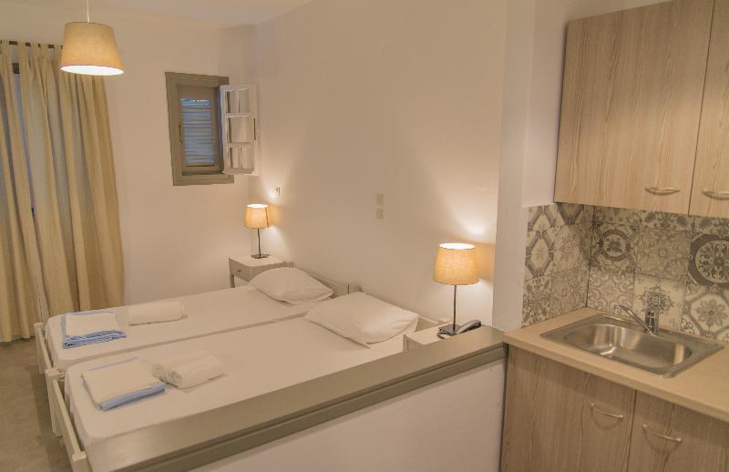 Ostria Hotel & Apartments Gávrio Kültér fotó