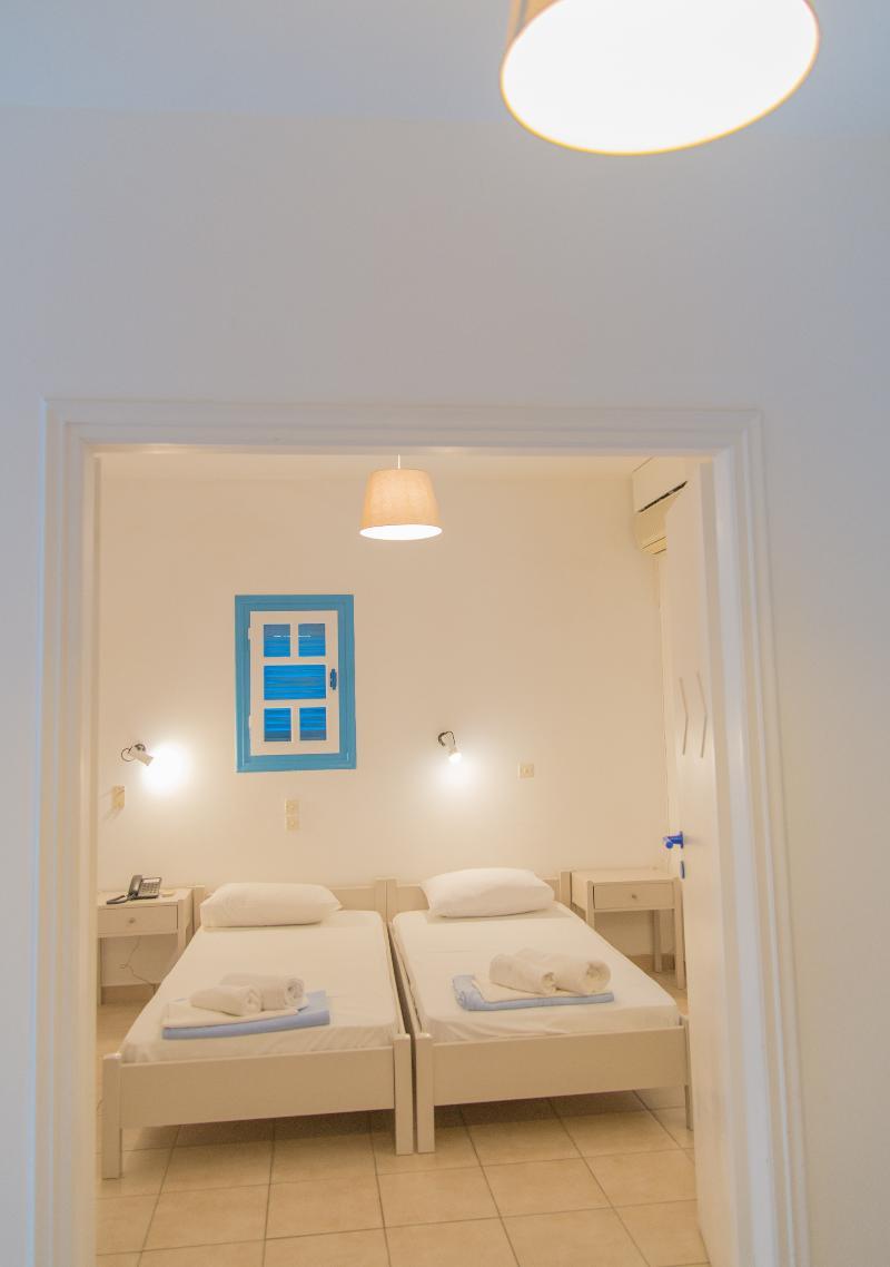 Ostria Hotel & Apartments Gávrio Kültér fotó