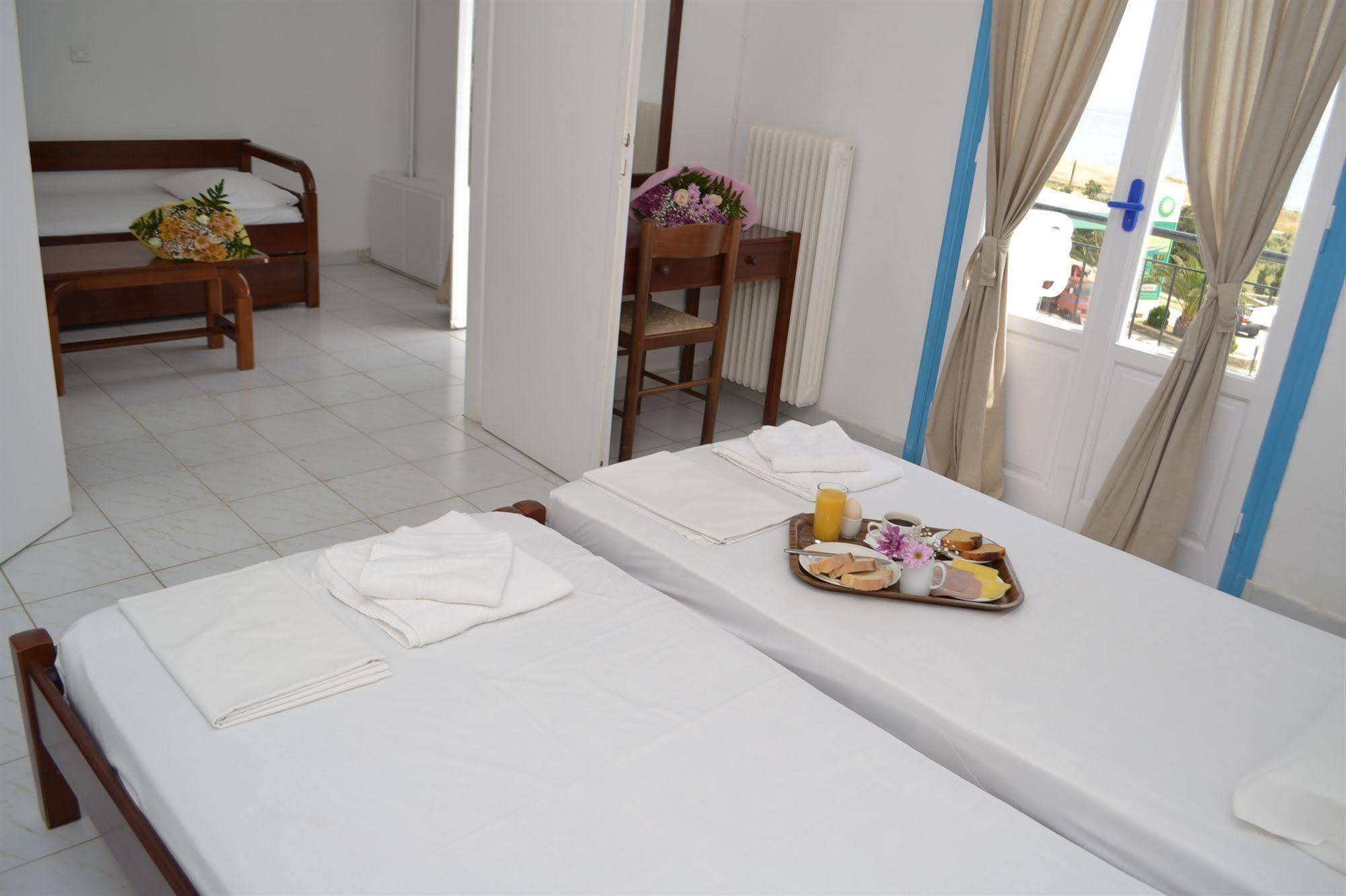 Ostria Hotel & Apartments Gávrio Kültér fotó